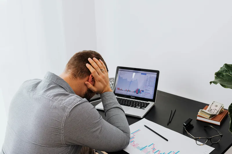 Frustrated user dealing with Bright Money billing issues